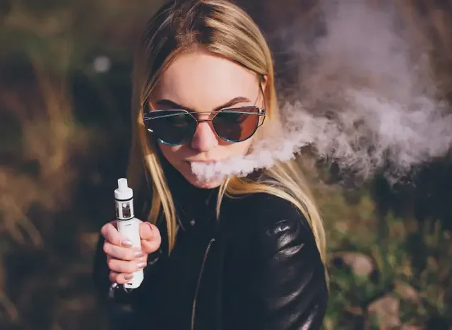 Lost Mary Vape Unraveled: Vaping Through the Shadows